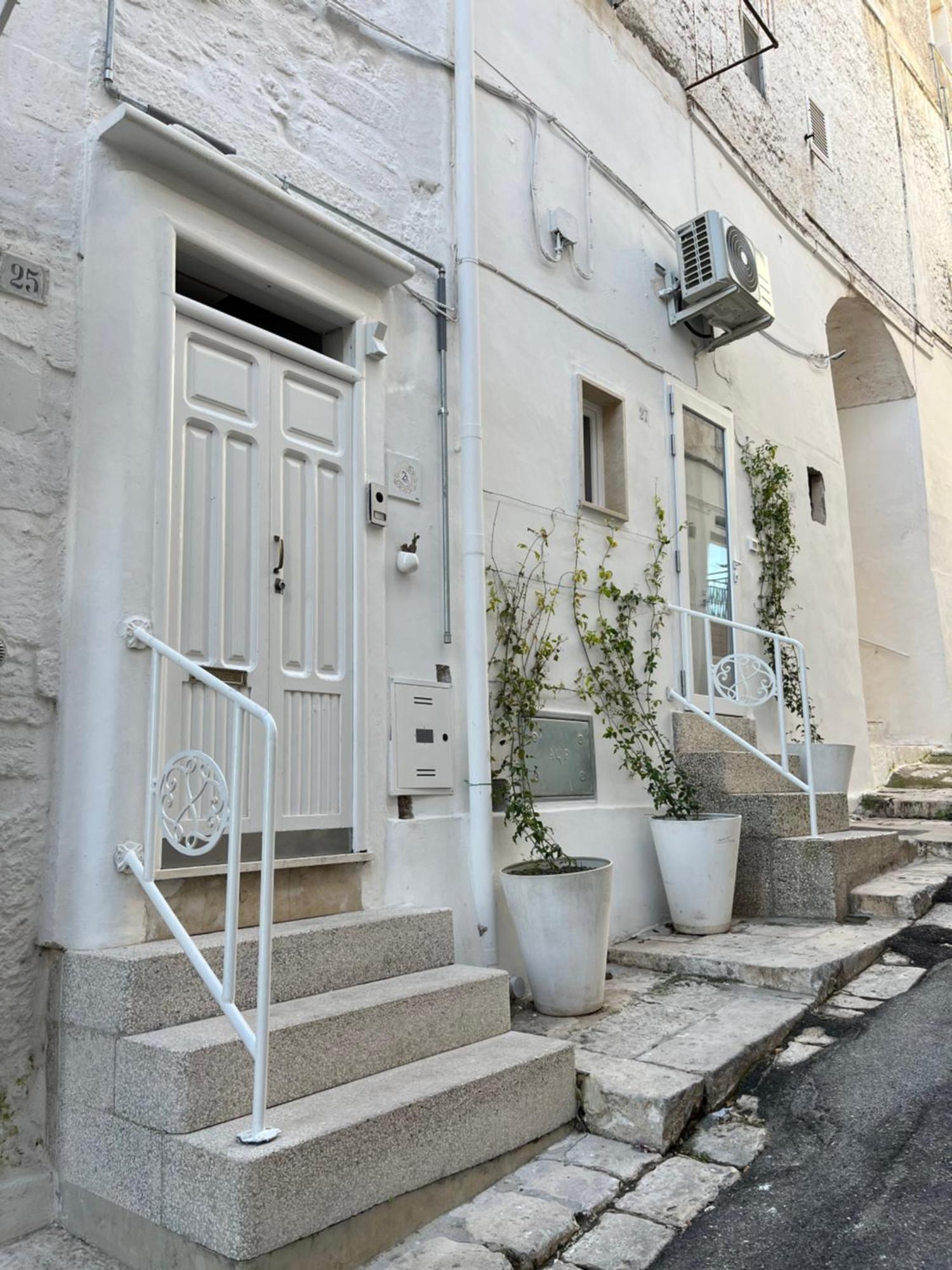 Ostuni 21Mqsuitehomes, Appartamento Con Mini Piscina Privata, Appartamenti Con Vasca Idromassaggio & Appartamenti Standard ออสตูนี ภายนอก รูปภาพ